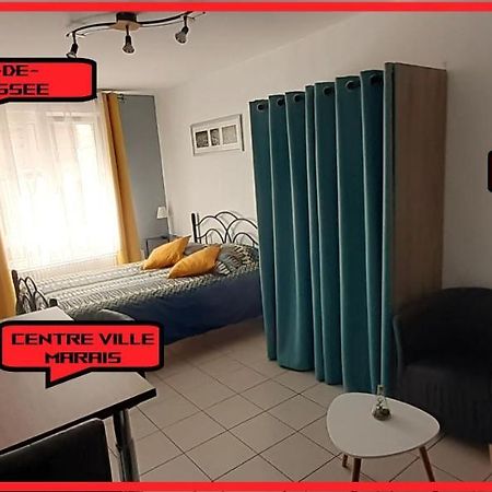 Charmant Studio En Plein Centre Avec Parking Сент-Омер Екстер'єр фото